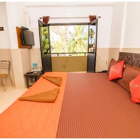 Hotel Premium Travellers # Inn Near Temple - Fully Air Conditioning Hotel - Hygiene And Spacious Room - A Top Rated Luxuary Hotel Merces Dış mekan fotoğraf