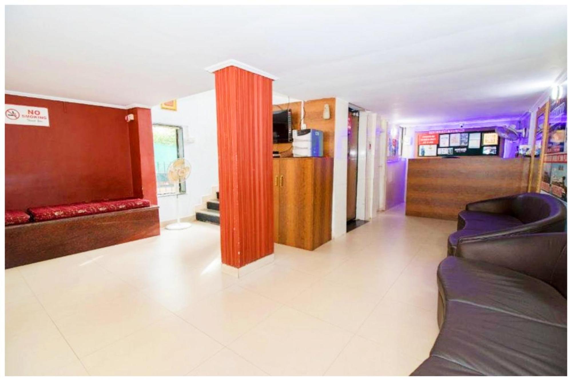 Hotel Premium Travellers # Inn Near Temple - Fully Air Conditioning Hotel - Hygiene And Spacious Room - A Top Rated Luxuary Hotel Merces Dış mekan fotoğraf