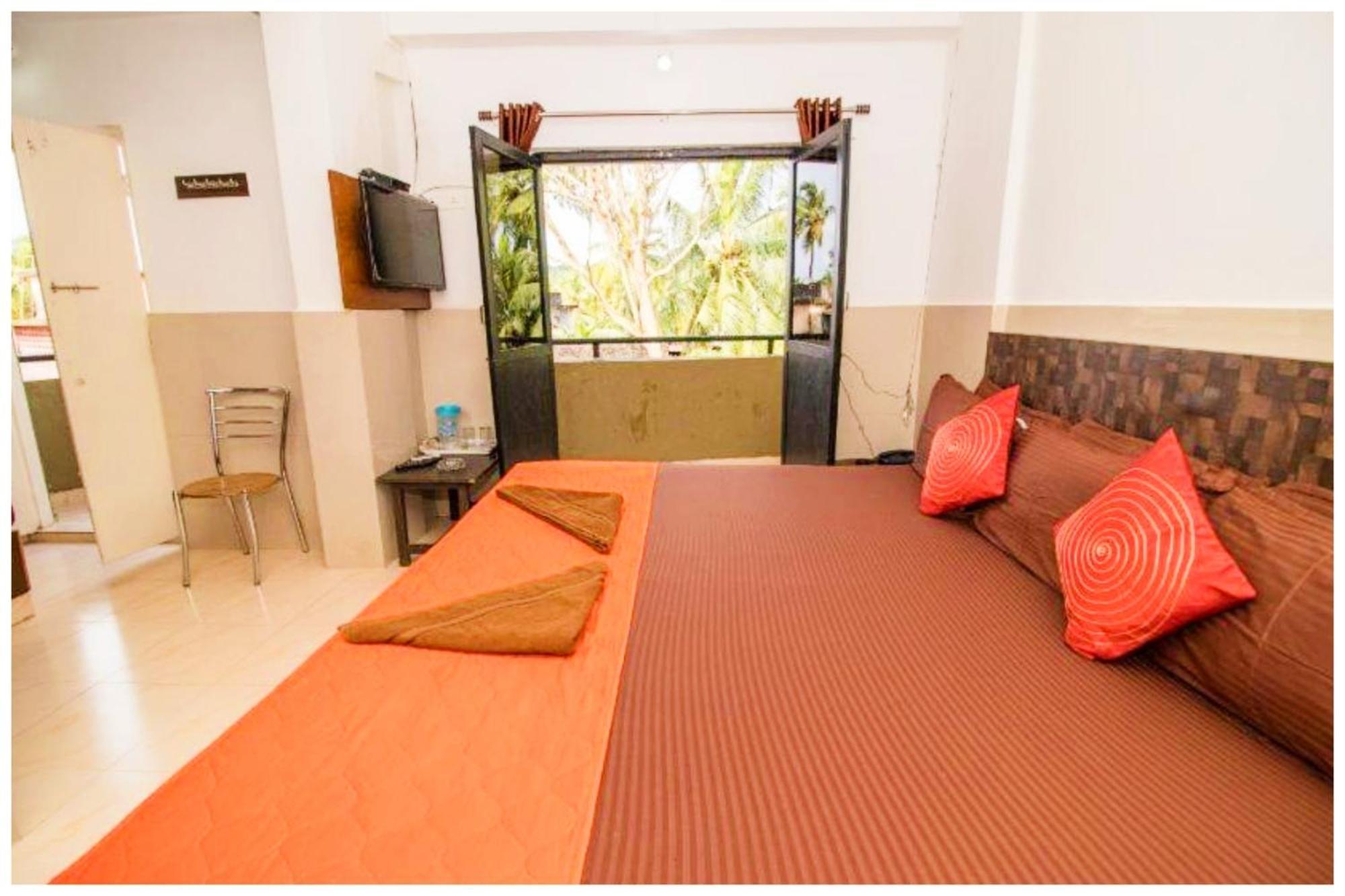 Hotel Premium Travellers # Inn Near Temple - Fully Air Conditioning Hotel - Hygiene And Spacious Room - A Top Rated Luxuary Hotel Merces Dış mekan fotoğraf
