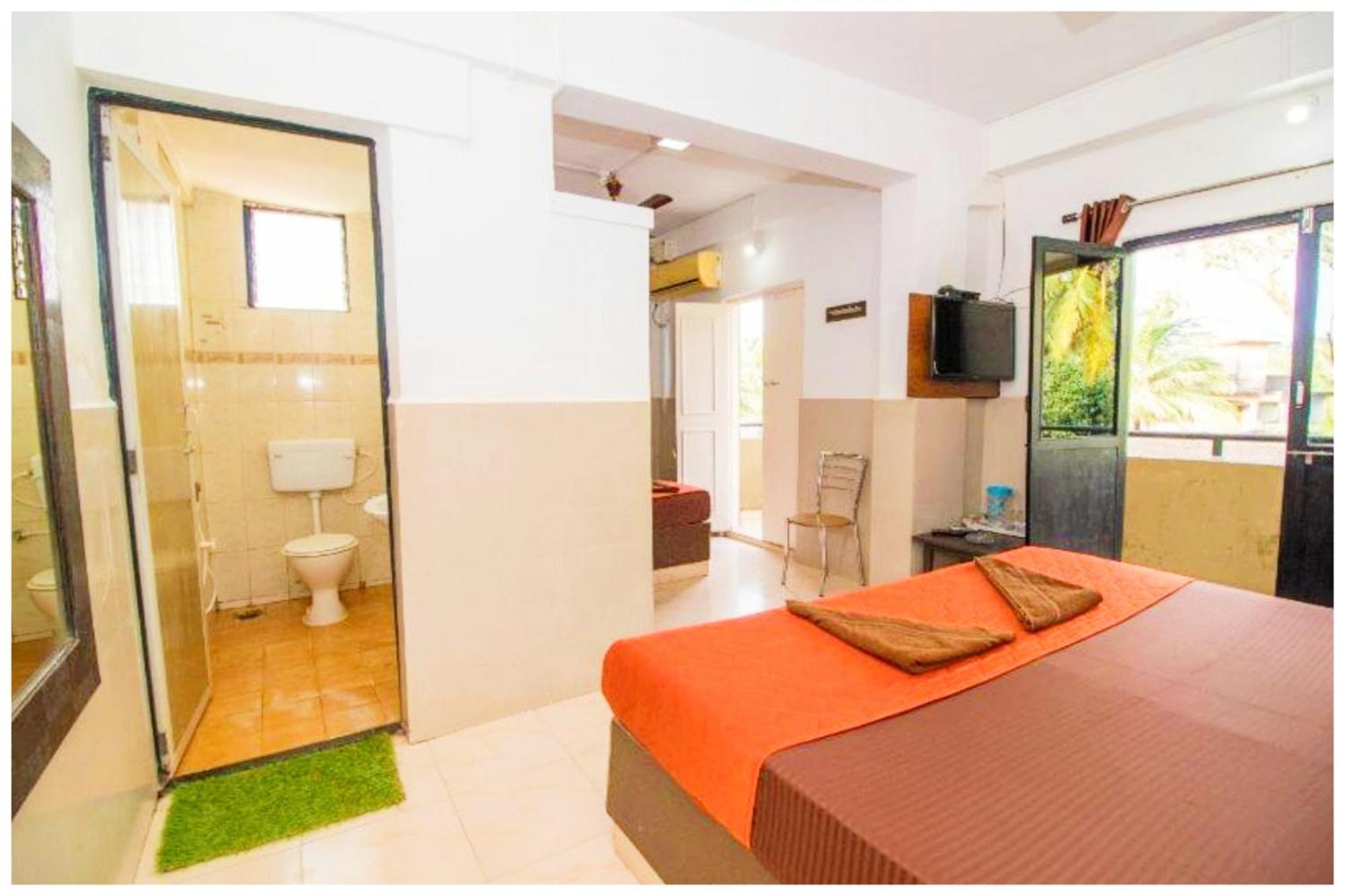 Hotel Premium Travellers # Inn Near Temple - Fully Air Conditioning Hotel - Hygiene And Spacious Room - A Top Rated Luxuary Hotel Merces Dış mekan fotoğraf