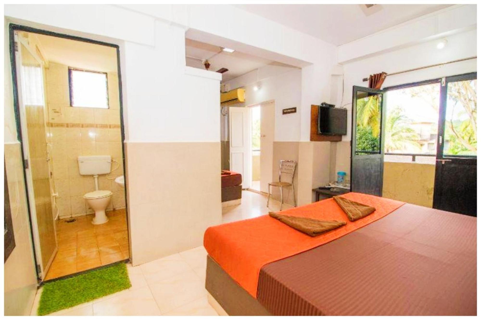 Hotel Premium Travellers # Inn Near Temple - Fully Air Conditioning Hotel - Hygiene And Spacious Room - A Top Rated Luxuary Hotel Merces Dış mekan fotoğraf